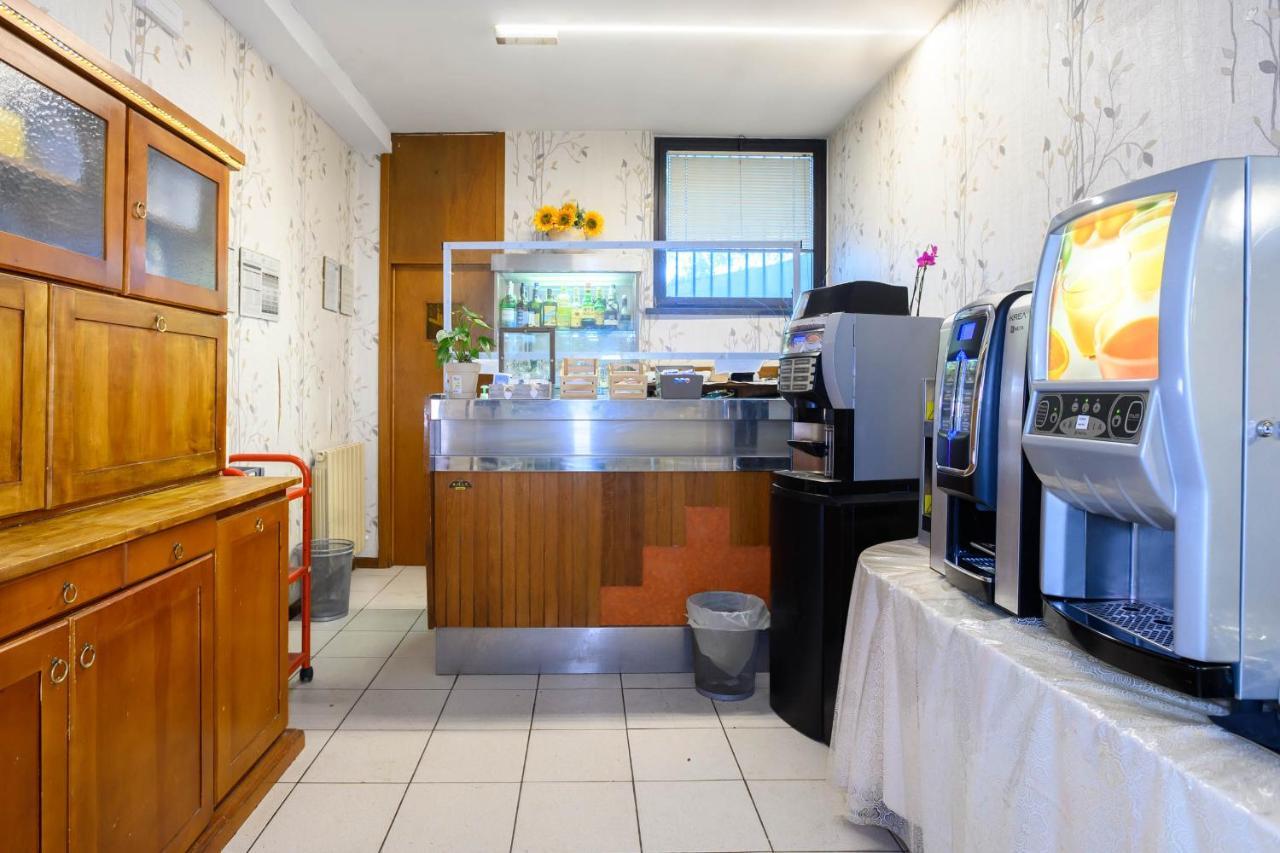 Hotel Anna Siena Nord Esterno foto