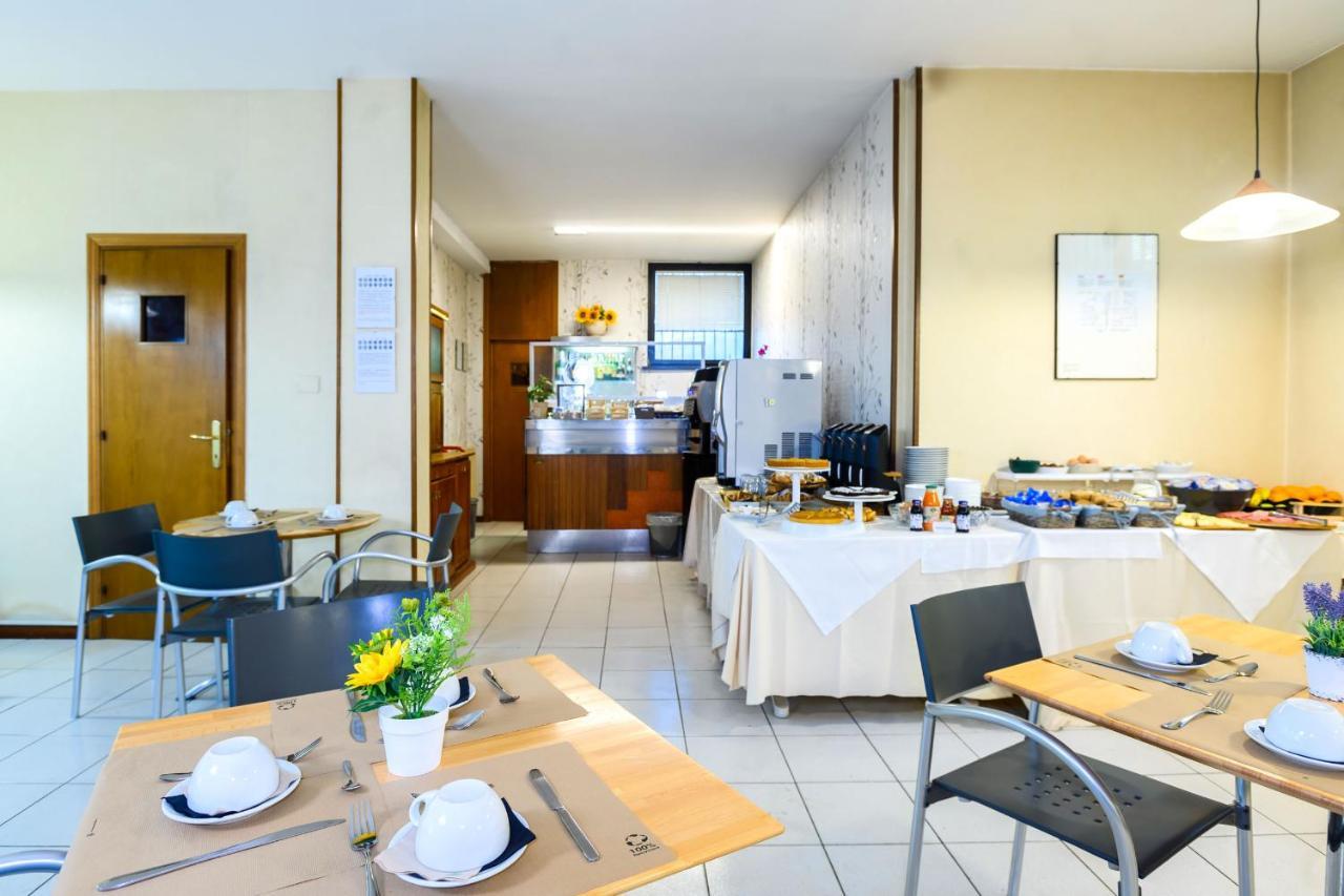 Hotel Anna Siena Nord Esterno foto