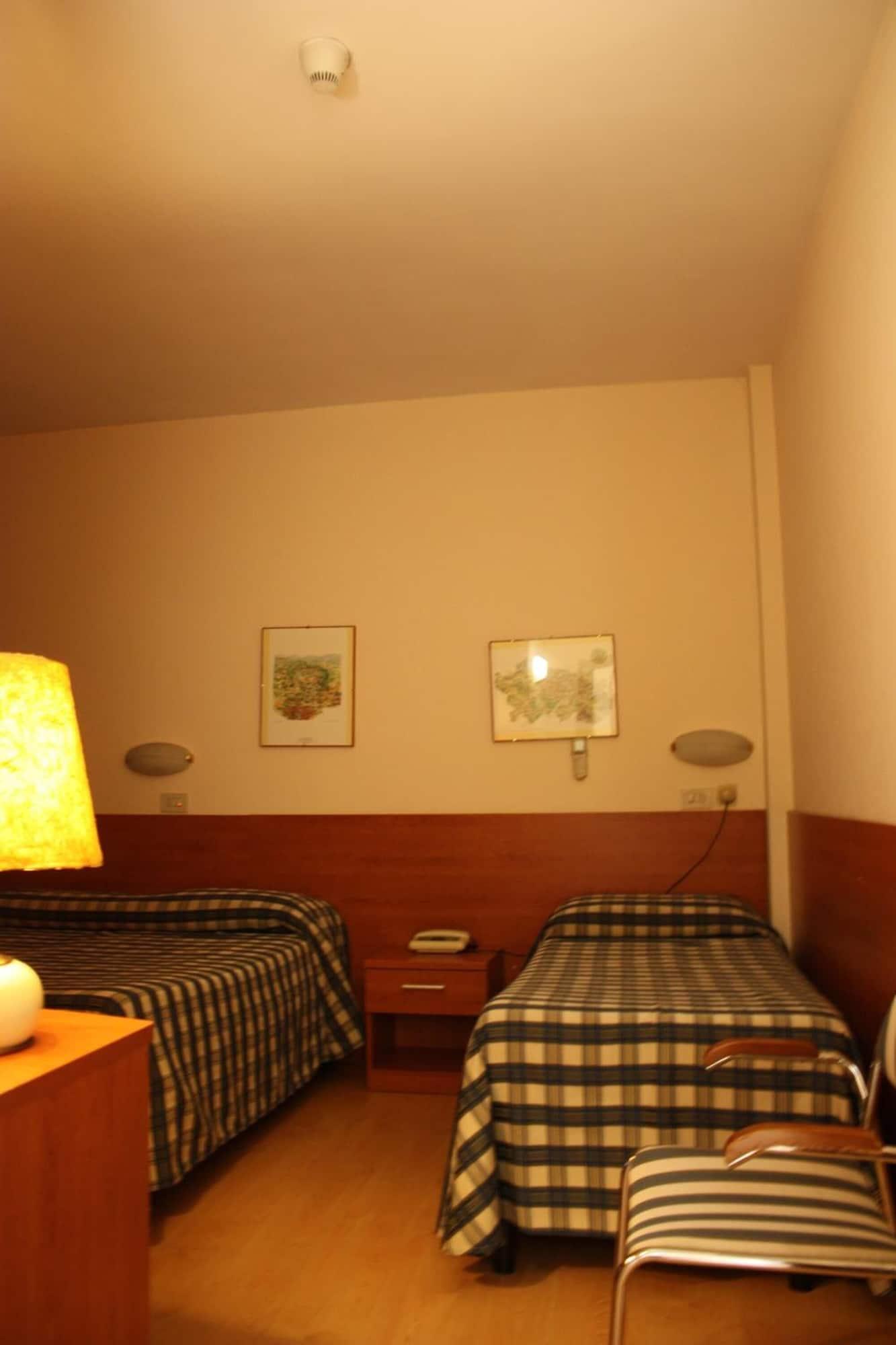 Hotel Anna Siena Nord Esterno foto