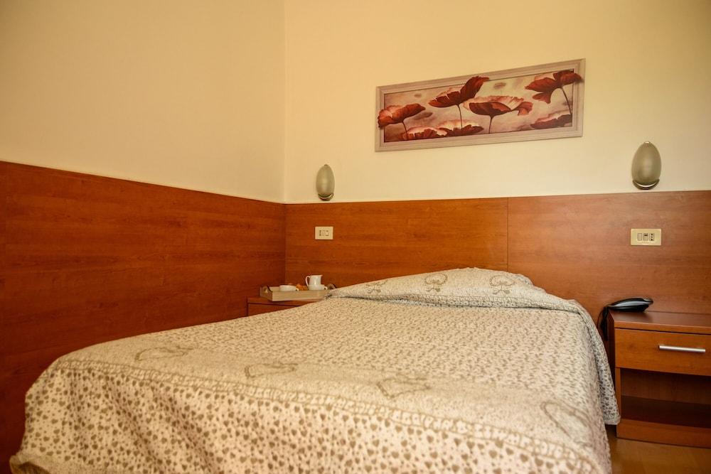 Hotel Anna Siena Nord Esterno foto