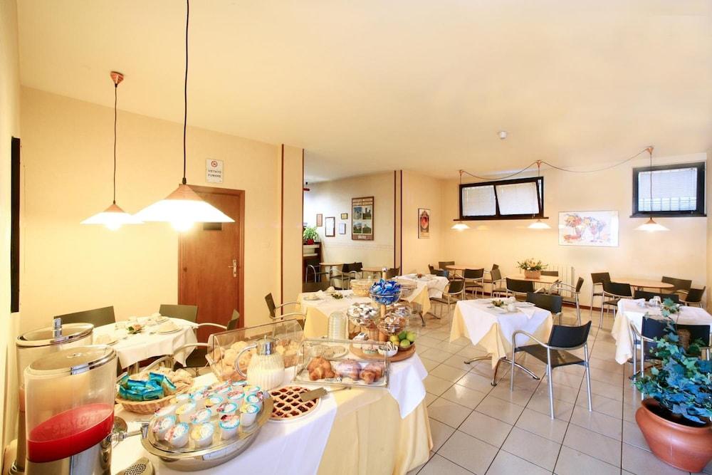 Hotel Anna Siena Nord Esterno foto