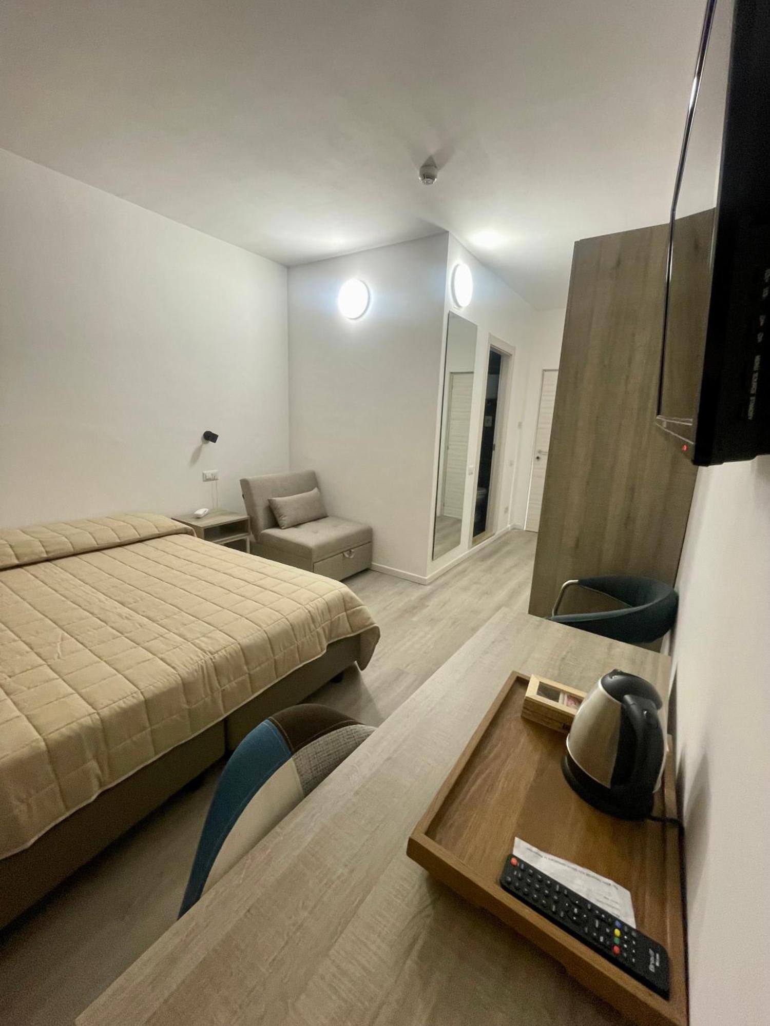 Hotel Anna Siena Nord Esterno foto