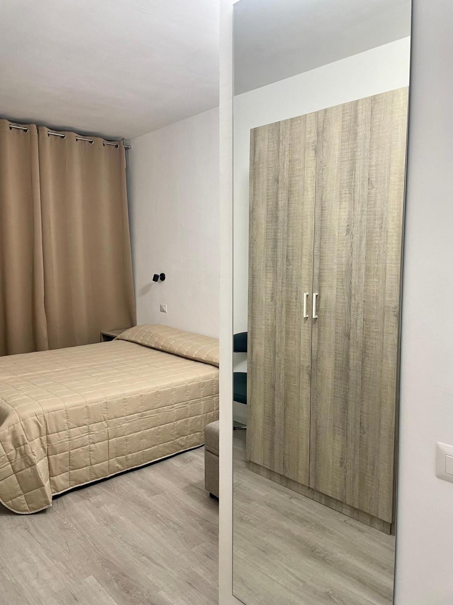 Hotel Anna Siena Nord Esterno foto